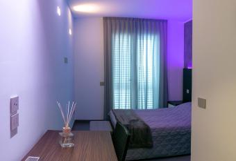 BRIGANTE SUITES allows 18 year olds to book a room