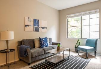 FRONTDESK Mandarina Apts Phoenix has Balcony rooms