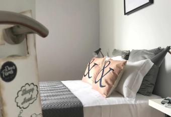 Dom Farus Guest House allows 18 year olds to book a room