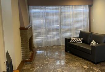 Departamento Ezeiza Centro has Balcony rooms