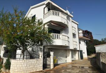 Apartmani Roki   has Balcony rooms