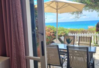 Corfu Glyfada Beach Apartment 24 allows 18 year olds to book a room