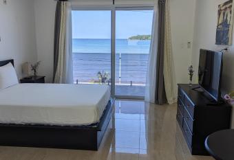 Inn The Town has Balcony rooms