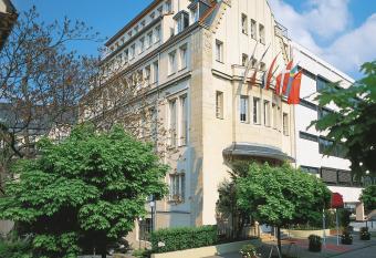 Hotel Viktoria allows 18 year olds to book a room