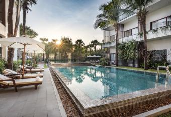 Anansaya La Maison allows 18 year olds to book a room