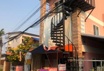 Kenta House has Balcony rooms