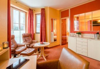 Hotel Altes Zollhaus allows 18 year olds to book a room