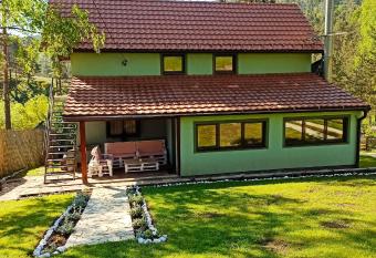 Ku  a za odmor-Aleksandra has Balcony rooms