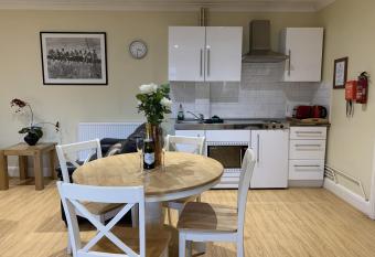 Southernwood - Studio 1 has Balcony rooms