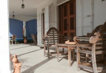 chambre oc  an a Saint Fran  ois la coul  e allows 18 year olds to book a room