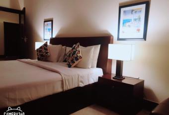 Royal FORT allows 18 year olds to book a room