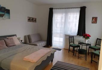 Relax Apartman Veresegyh  z has Balcony rooms