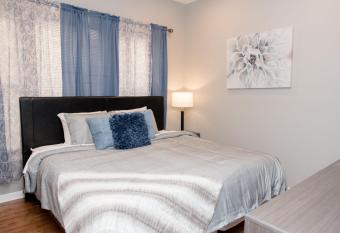 Amazing Stay at Exquisite 2BR apartment with Self Check-in, Near Downtown allows 18 year olds to book a room