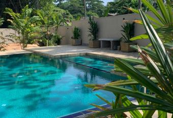 Anveela has Balcony rooms