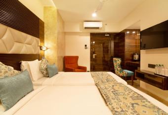 Hotel Auris has Smoking rooms