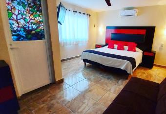Hotel Jardin Cancun allows 18 year olds to book a room
