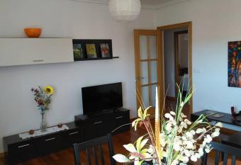 La Casa de Lines allows 18 year olds to book a room