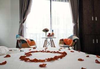 Cantona Hotel & Apartment allows 18 year olds to book a room