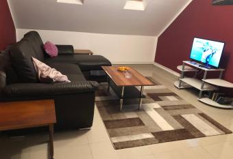 Misha,S place allows 18 year olds to book a room