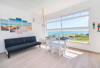 Casa dos Peixes has Balcony rooms