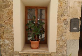 Casa Vell de Valldemossa allows 18 year olds to book a room