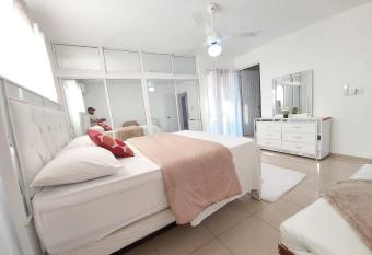 6-1 SANTIAGO CITY GREAT COZY APT TO STAY - Cozy 3 bedrooms Apartment for 7 peoples - close to all kind the business wifi - Air Condition has Balcony rooms