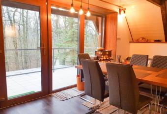 Boh  m Kabin & Wellness has Balcony rooms