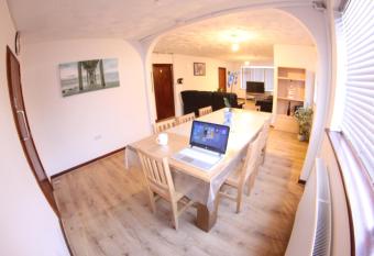 College Street Abode allows 18 year olds to book a room