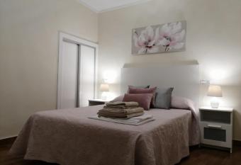 Apartamento EntreCaminos allows 18 year olds to book a room