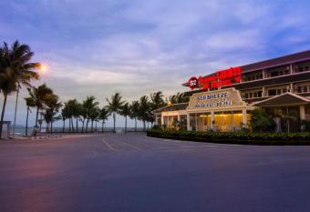 S2 Hotel - SHA Plus Certified has Balcony rooms