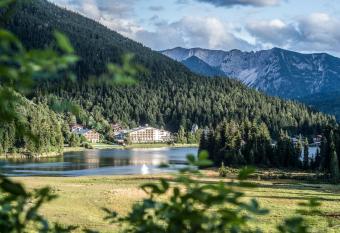 Arabella Alpenhotel am Spitzingsee, a Tribute Portfolio Hotel has Balcony rooms