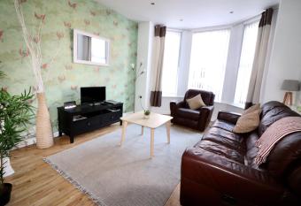 Clifton Park has Balcony rooms