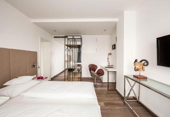 the Deutz, a Tribute Portfolio Hotel allows 18 year olds to book a room