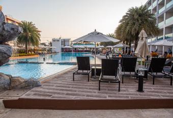 GB710 Grand Blue Beach Condo maephimholiday has Balcony rooms