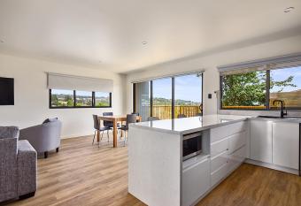 Southern Apartments Launceston has Balcony rooms