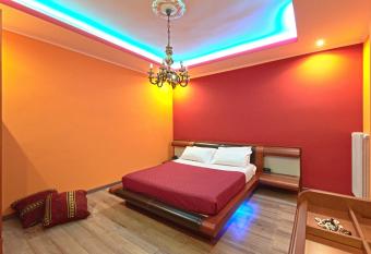 Casa alla Corte da Palanca allows 18 year olds to book a room