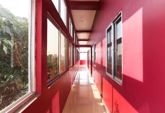 OYO Flagship Vatika Hotel allows 18 year olds to book a room