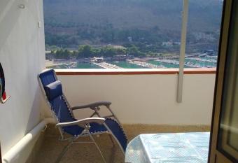 2 bedrooms appartement at Castellammare del Golfo 100 m away from the beach with sea view furnished balcony and wifi has Balcony rooms