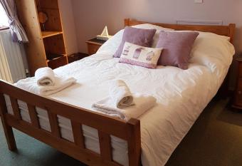 Ivy Farm Accommodation allows 18 year olds to book a room