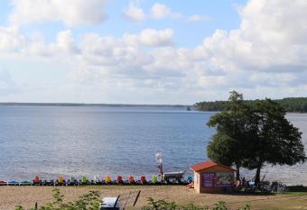 Chambre perch  e Lacanau - vue sur lac allows 18 year olds to book a room