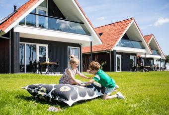 Vakantiehuis luxe - vakantiepark de Schreiershoek has Balcony rooms