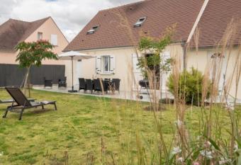 G  te les Azal  es 3   toiles Compi  gne 10mn has Balcony rooms