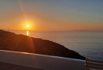 Sifnos  has Balcony rooms