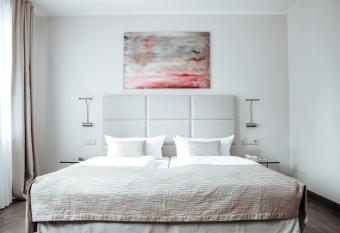 Clostermanns Hof allows 18 year olds to book a room