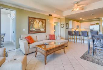 The Wharf 912 has Balcony rooms