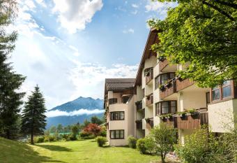 Dorint Sporthotel Garmisch-Partenkirchen has Balcony rooms