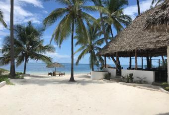 Bahati Hotel Villas has Balcony rooms