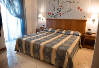 Dipendenza Hotel Londra has Balcony rooms