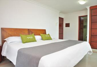 Hotel Ayenda 1316 Charthon Barranquilla allows 18 year olds to book a room
