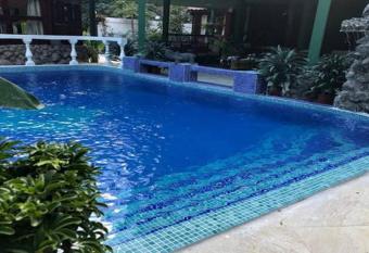 Casa Melosa allows 18 year olds to book a room